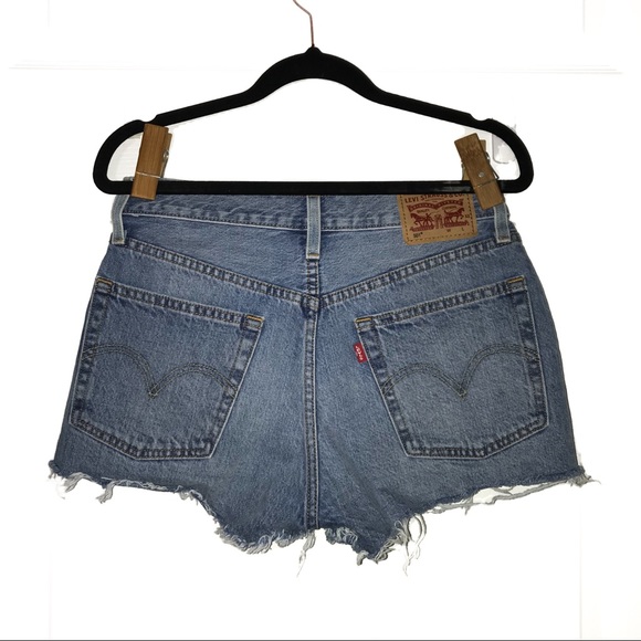 Leviโs 501 Jean Shorts - Picture 2 of 5